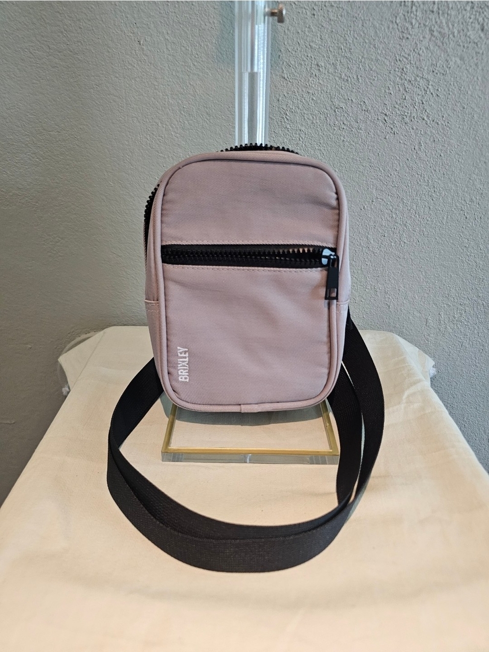 NWOT Brixley 5 In 1 Crossbody Sling Travel Bag Lavender Haze - Picture 1 of 9